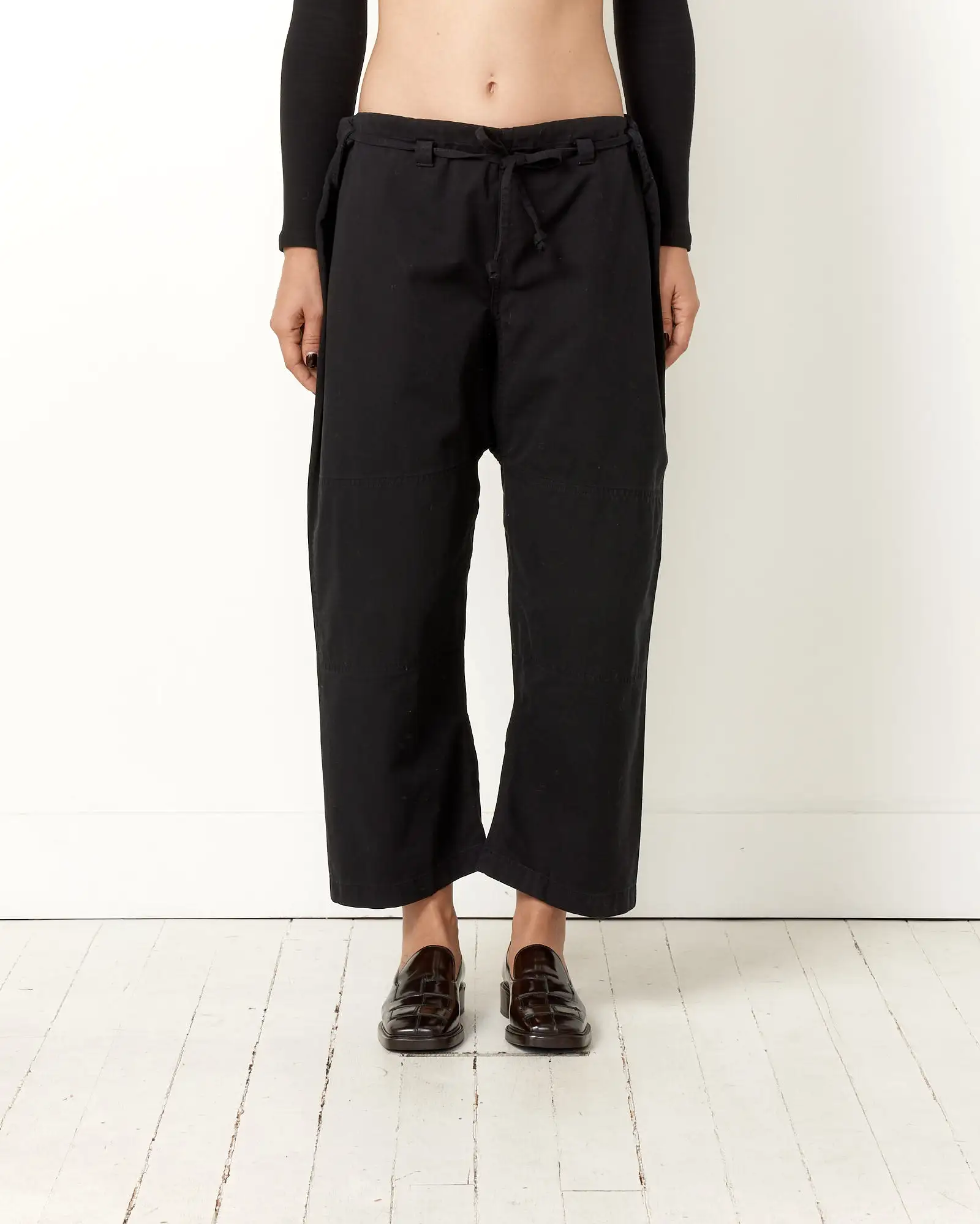 Lou Pant in Black