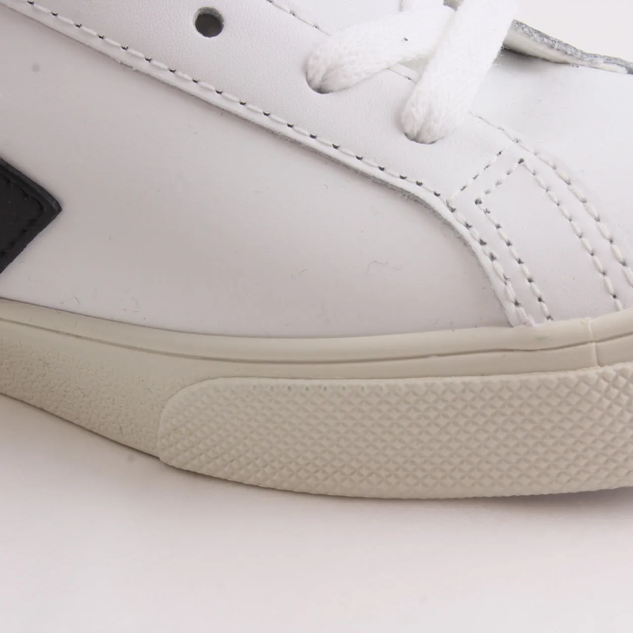 Veja Esplar White Black F Trainers